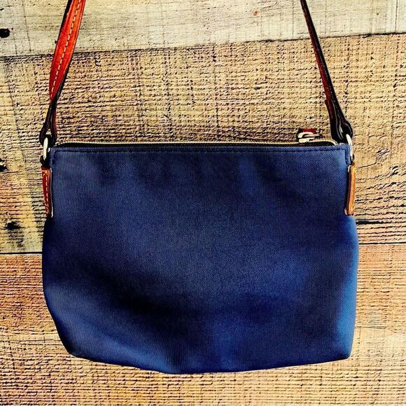Dooney & Bourke | Navy Pouchette Crossbody Bag - Picture 4 of 12